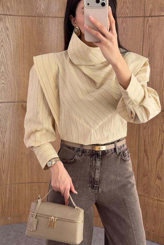 Boyun Detaylı Sarı Gömlek