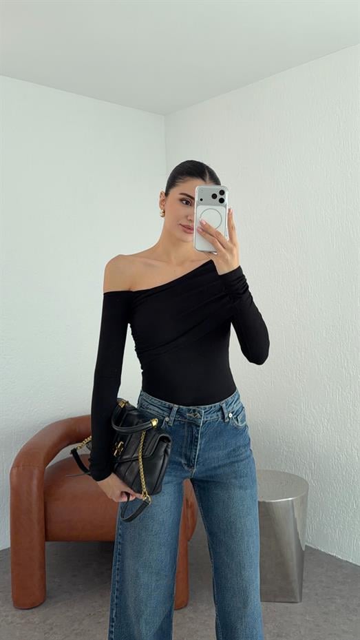 Büzgülü Soft Touch Siyah Bluz