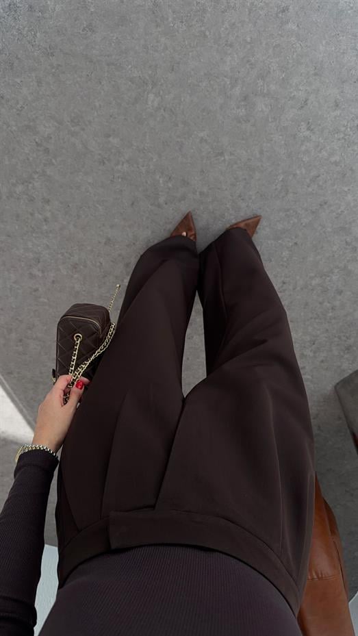 Çapraz Kemerli Kahverengi Premium Pantolon
