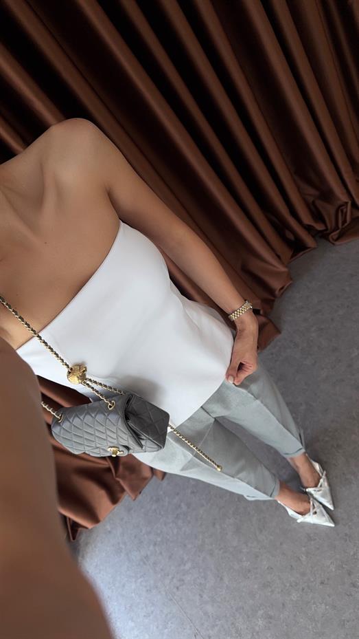 Çift Kat Dilvin Beyaz Straplez Top