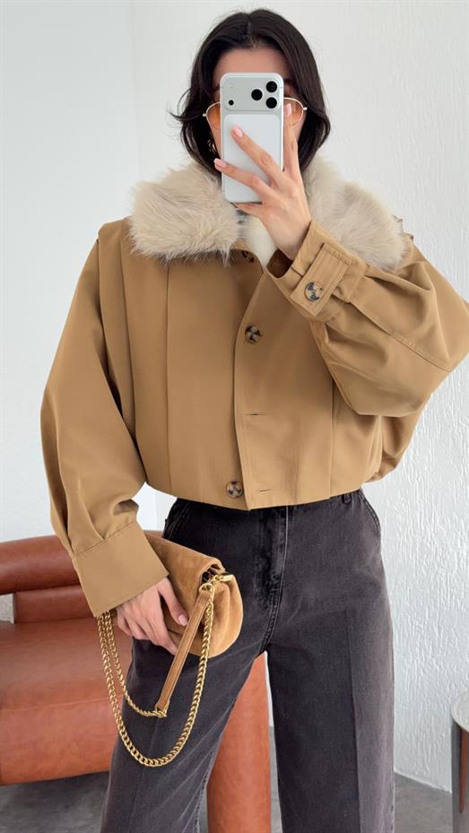 Çıkarılabilir Kürklü Camel Ceket