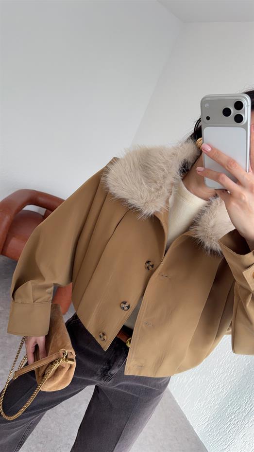 Çıkarılabilir Kürklü Camel Ceket