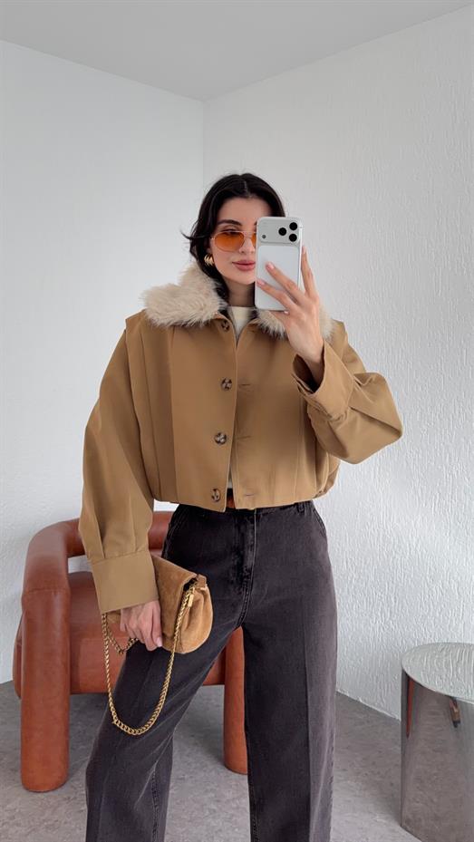 Çıkarılabilir Kürklü Camel Ceket