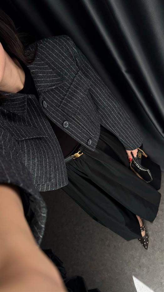 Çizgili Kaşe Siyah Crop Ceket