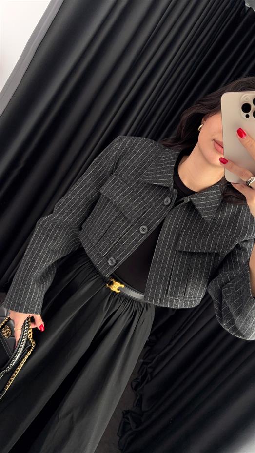 Çizgili Kaşe Siyah Crop Ceket