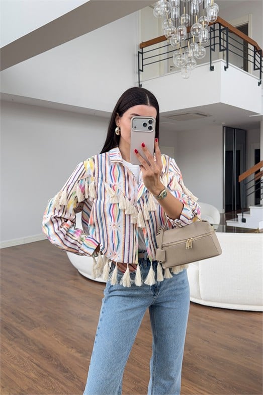 Çok Renkli Püskül Detaylı Crop Ceket