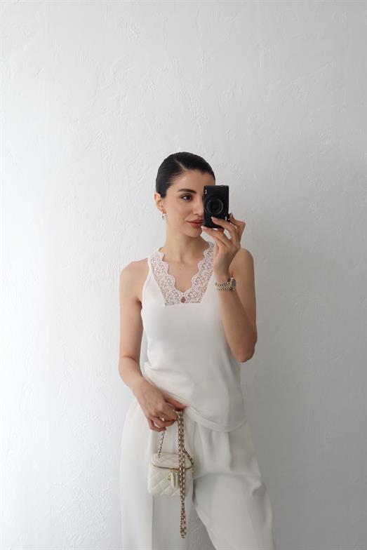 Dantelli Beyaz Atlet