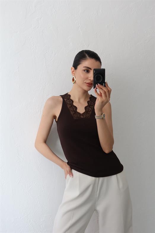 Dantelli Kahverengi Atlet