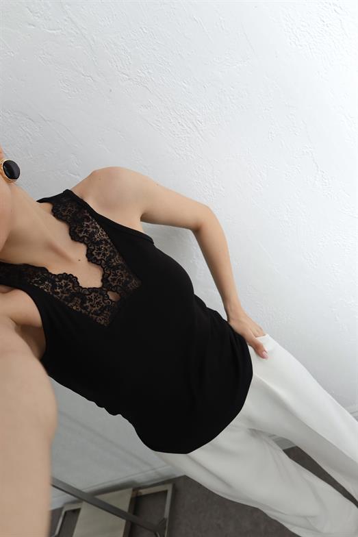 Dantelli Siyah Atlet