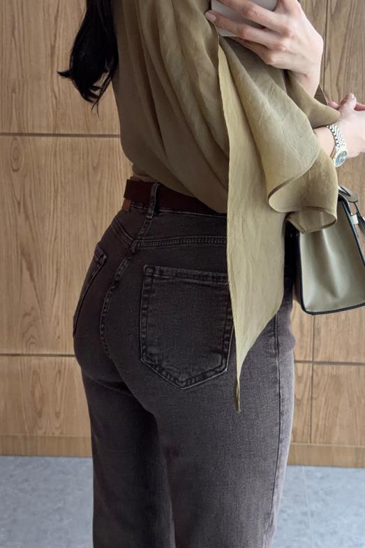 Deri Kemerli Yıkamalı Kahve Jean