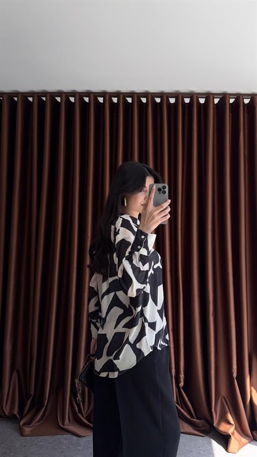 Desenli Saten Gömlek