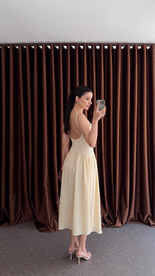 Dokulu Kumaş Ekru Elbise