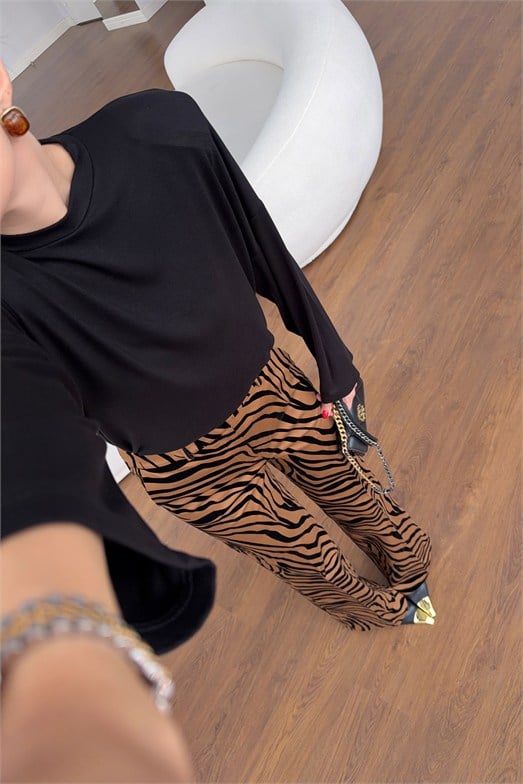 Siyah Bisiklet yaka Vatkalı Oversize Sweatshirt