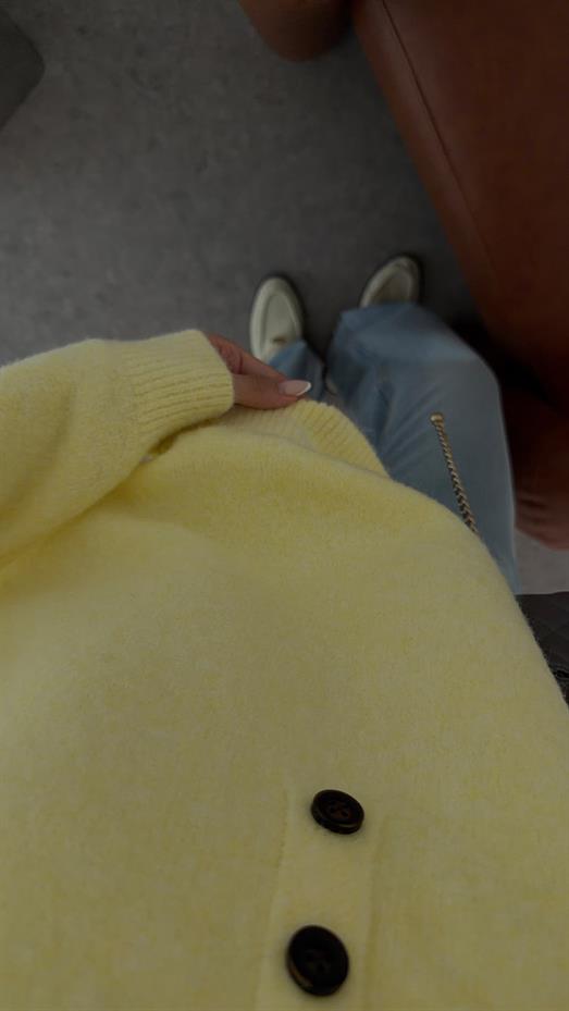 Düğmeli Sarı Triko Kazak