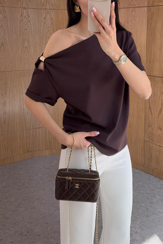 Düşük Omuz Tokalı Basic Acı Kahve Bluz