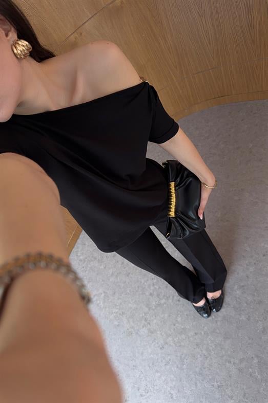 Düşük Omuz Tokalı Basic Siyah Bluz