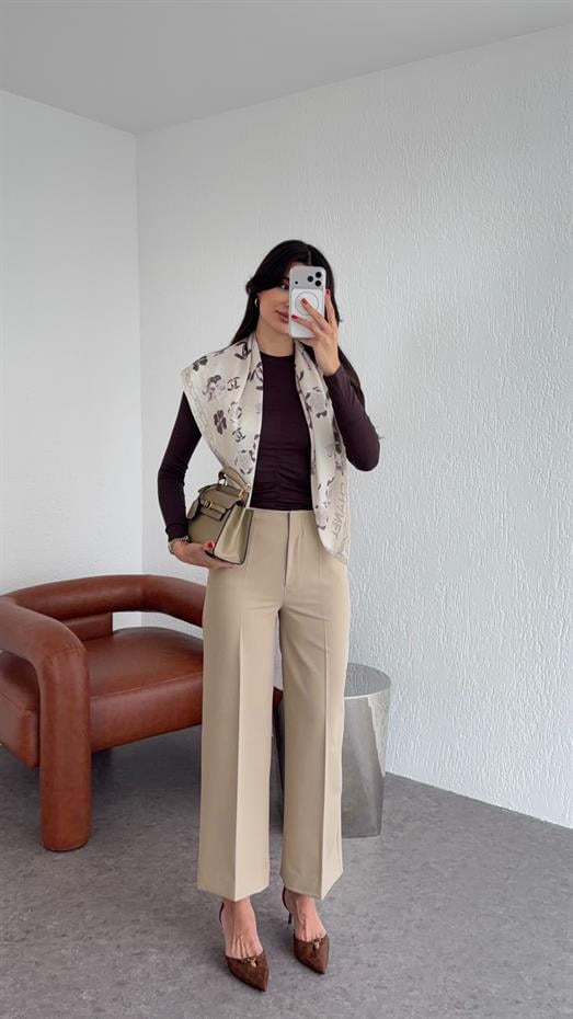 Düz Kesim Krem Pantolon