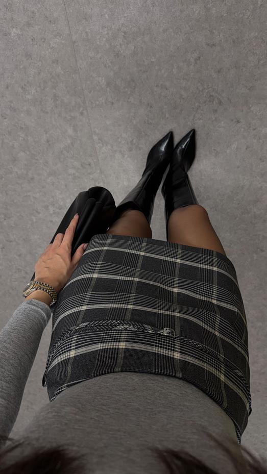 Ekoseli Gri Şort Etek