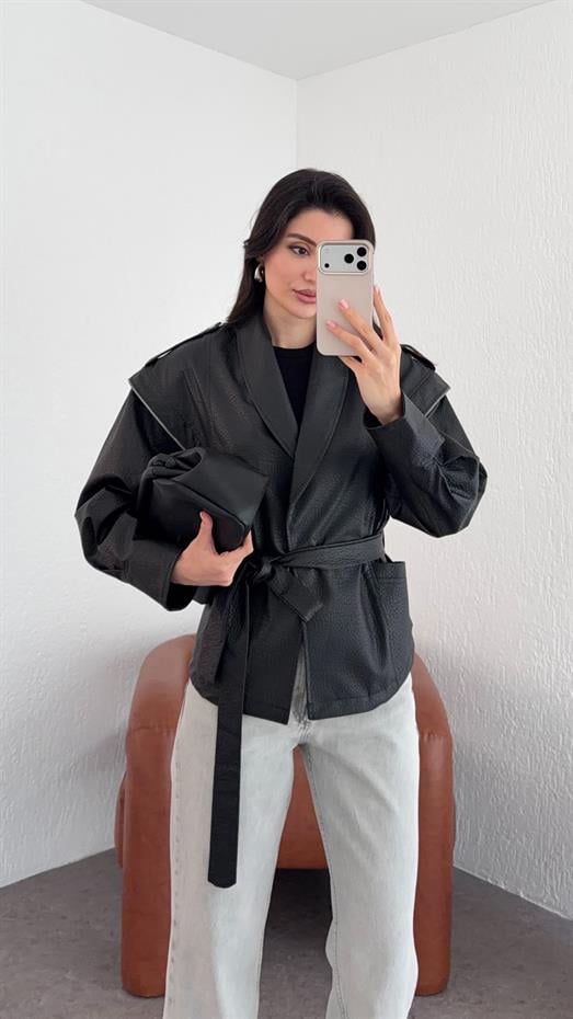 Fermuar Detaylı Siyah Deri Ceket