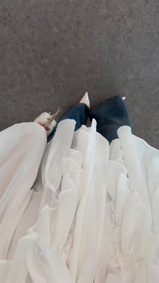 Fırfırlı Beyaz Tül Bluz