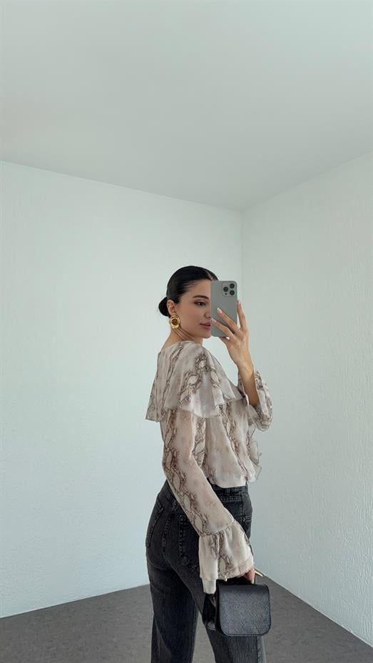 Fırfırlı Desenli Bluz