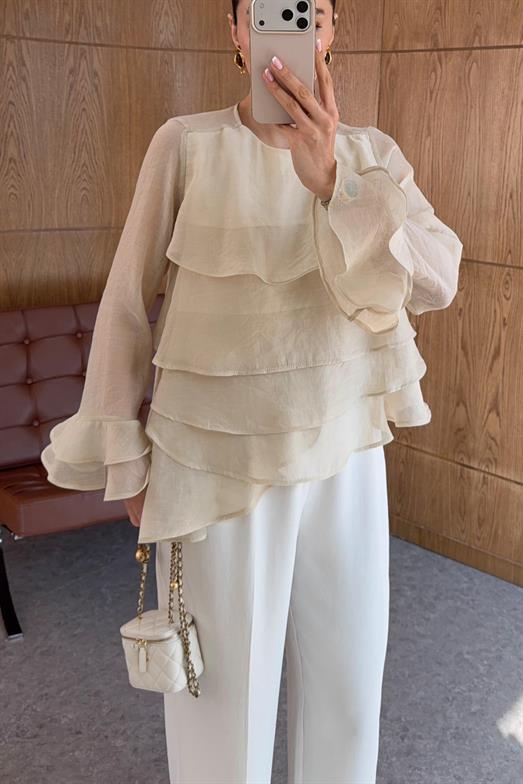 Fırfırlı Ekru Bluz