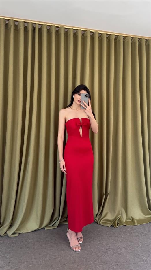 Fiyonklu Tasarım Kırmızı Elbise