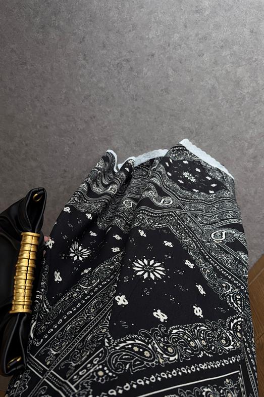 Göğüs Dantelli Siyah Desenli Uzun Elbise