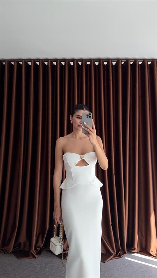 Göğüs Gold Detaylı Beyaz Elbise