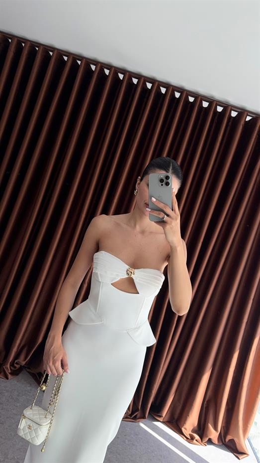 Göğüs Gold Detaylı Beyaz Elbise