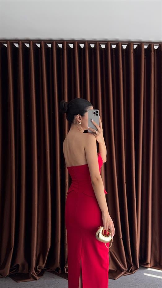 Göğüs Gold Detaylı Kırmızı Elbise