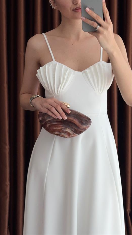 Göğüs Pileli Beyaz Elbise