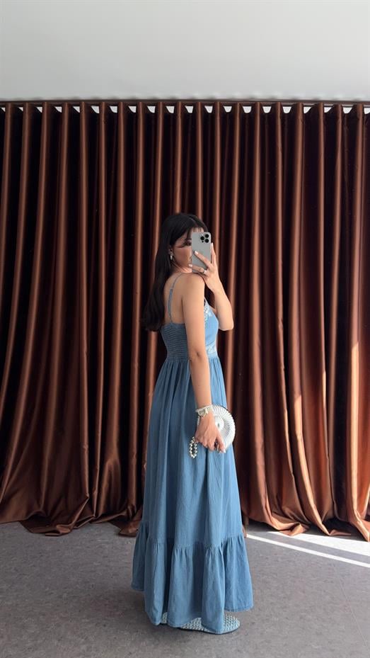 Göğüs Pullu Denim Elbise