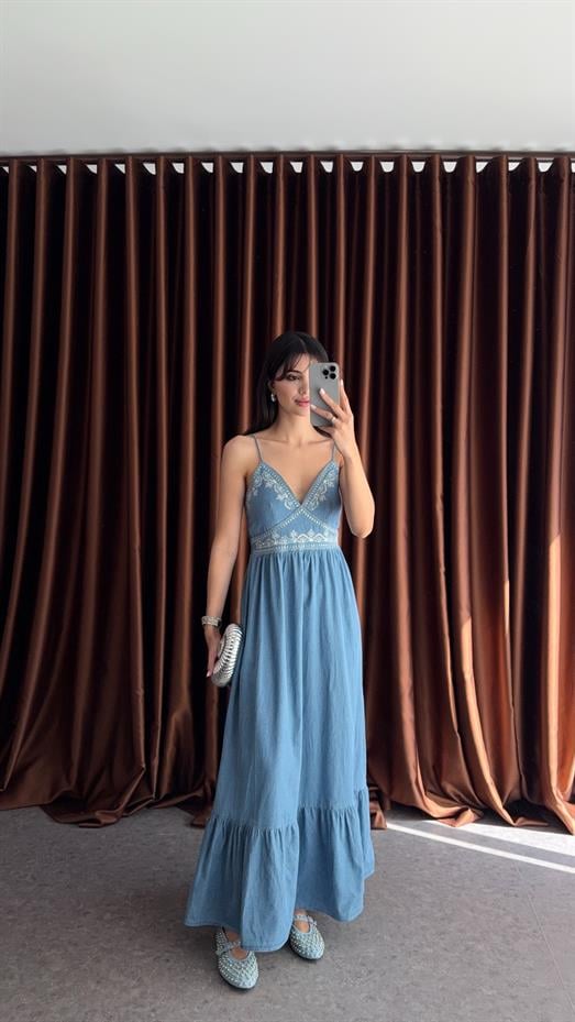 Göğüs Pullu Denim Elbise