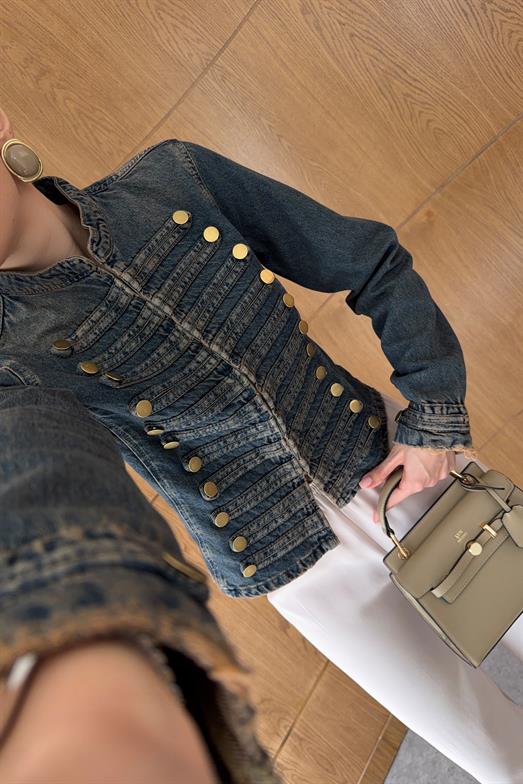 Gold Düğmeli Hakim Yaka Yıkamalı Denim Ceket