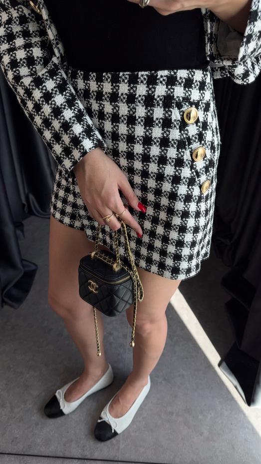 Gold Düğmeli Kazayağı Şort Etek