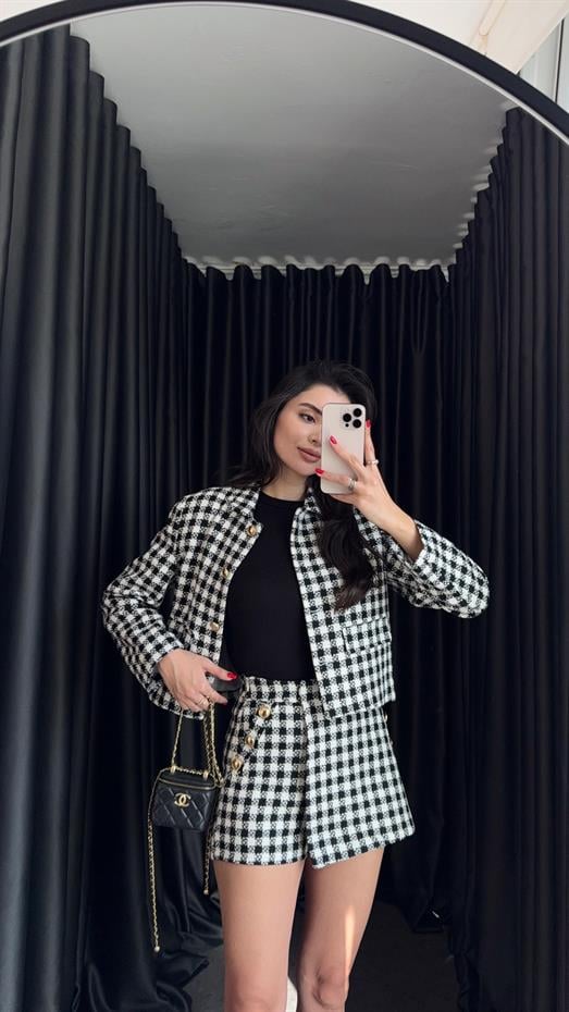 Gold Düğmeli Kazayağı Şort Etek