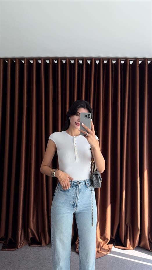 Gold Düğmeli T Kol Basic Beyaz Triko