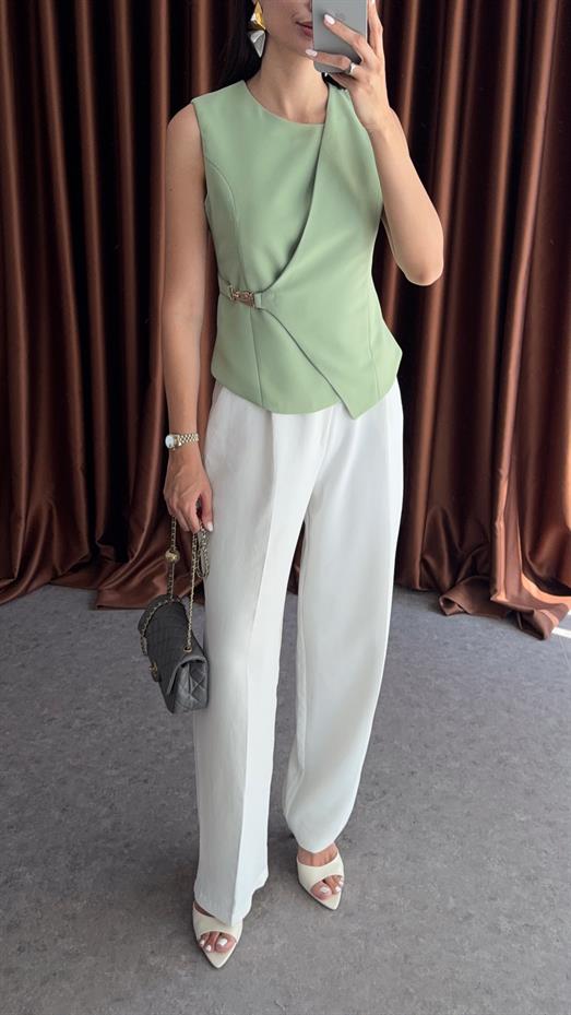 Gold Kancalı Fıstık Yeşili Yelek