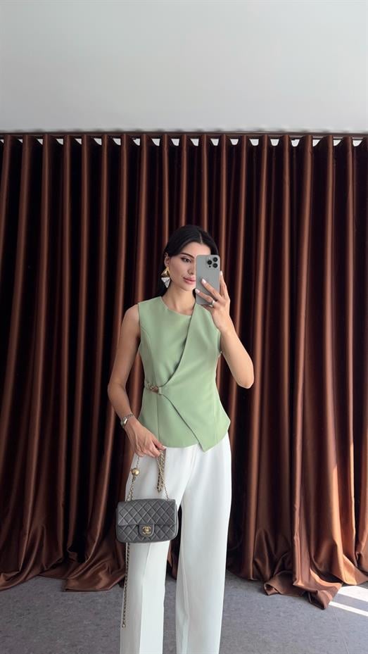 Gold Kancalı Fıstık Yeşili Yelek