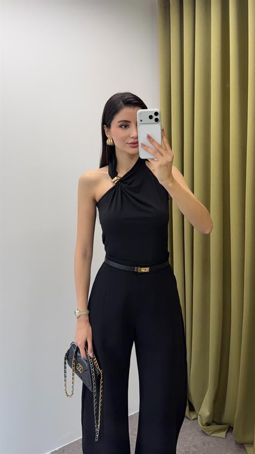 Gold Tokalı Tek Omuz Siyah Bluz