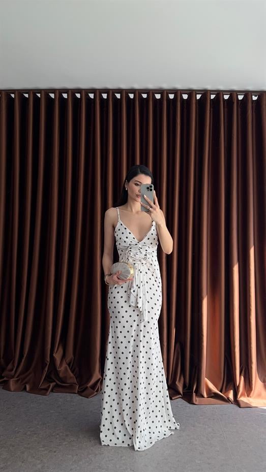 Güllü Puantiyeli Elbise