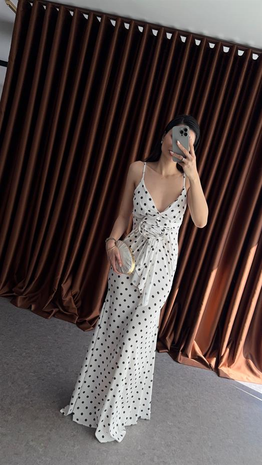 Güllü Puantiyeli Elbise