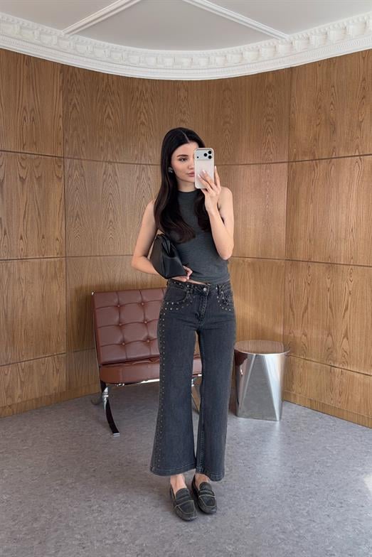 Gümüş Zımbalı Antrasit Jean