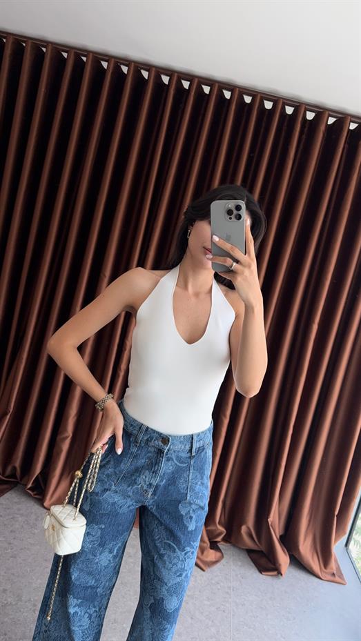 Halter Yaka Beyaz Triko Bluz
