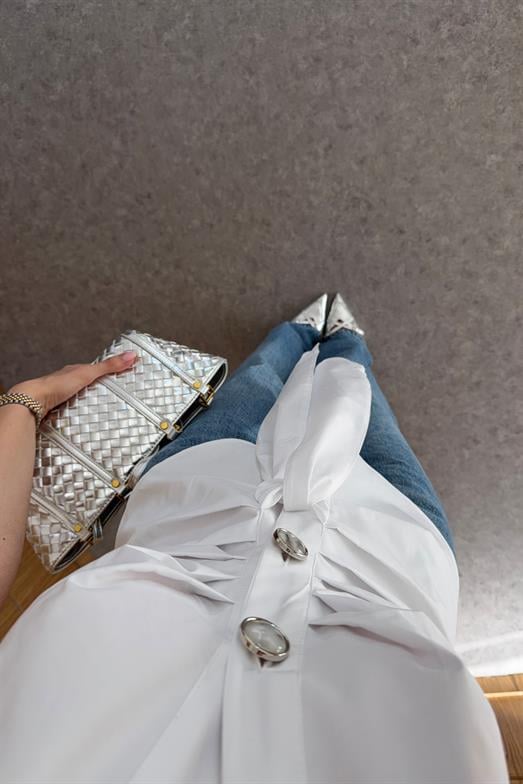 Halter Yaka Büzgü Detaylı Beyaz Bluz