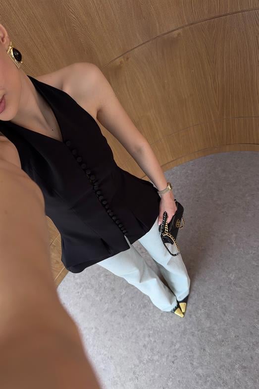 Halter Yaka Çoklu Düğmeli Siyah Yelek