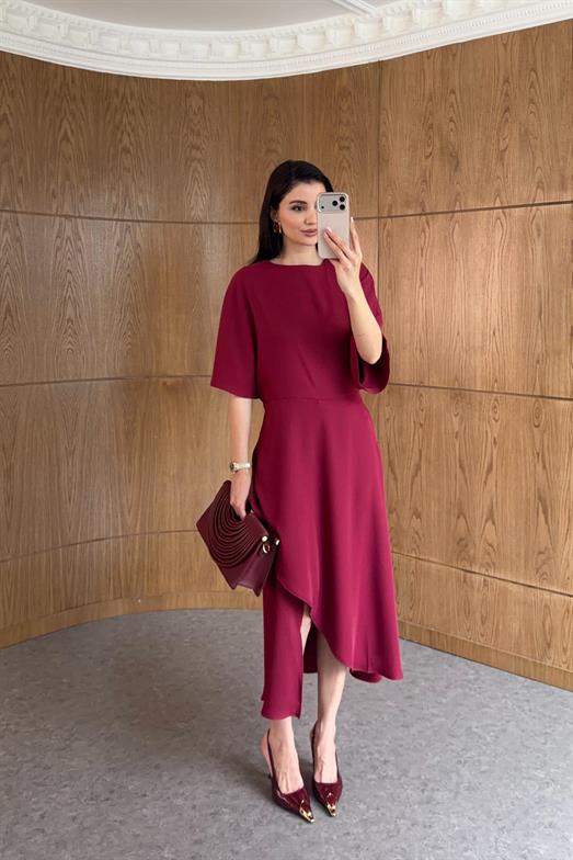 İçten Düğmeli Asimetrik Bordo Elbise