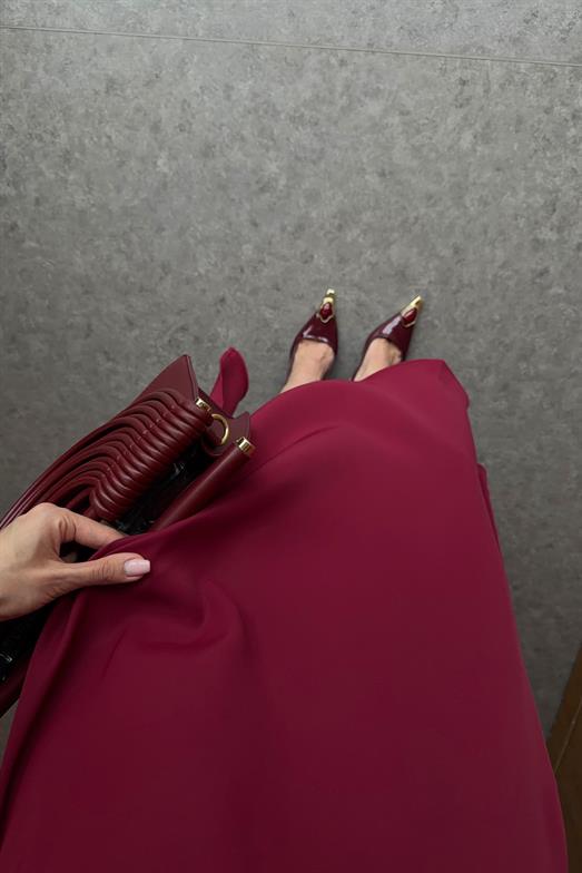 İçten Düğmeli Asimetrik Bordo Elbise