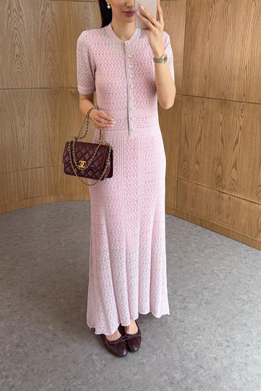 İnci Düğmeli Pembe Triko Elbise